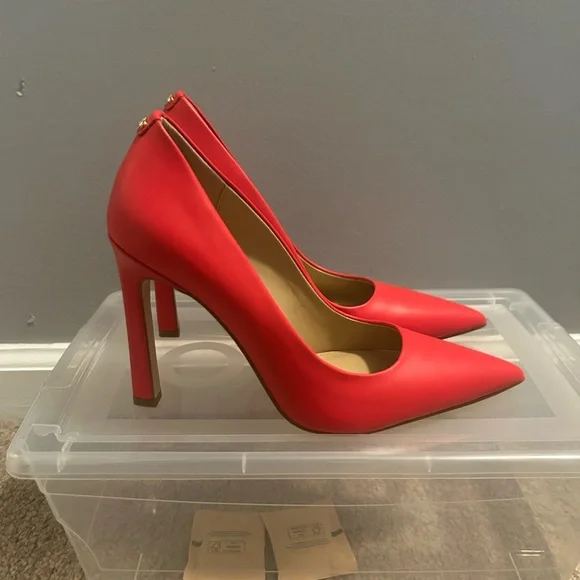 NWOT Michael Kors Amara pumps - Picture 2 of 8